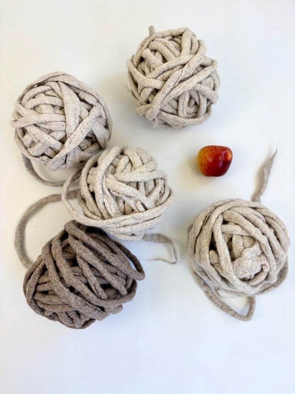 Chunky Felted Roving in Natural Silver 18m