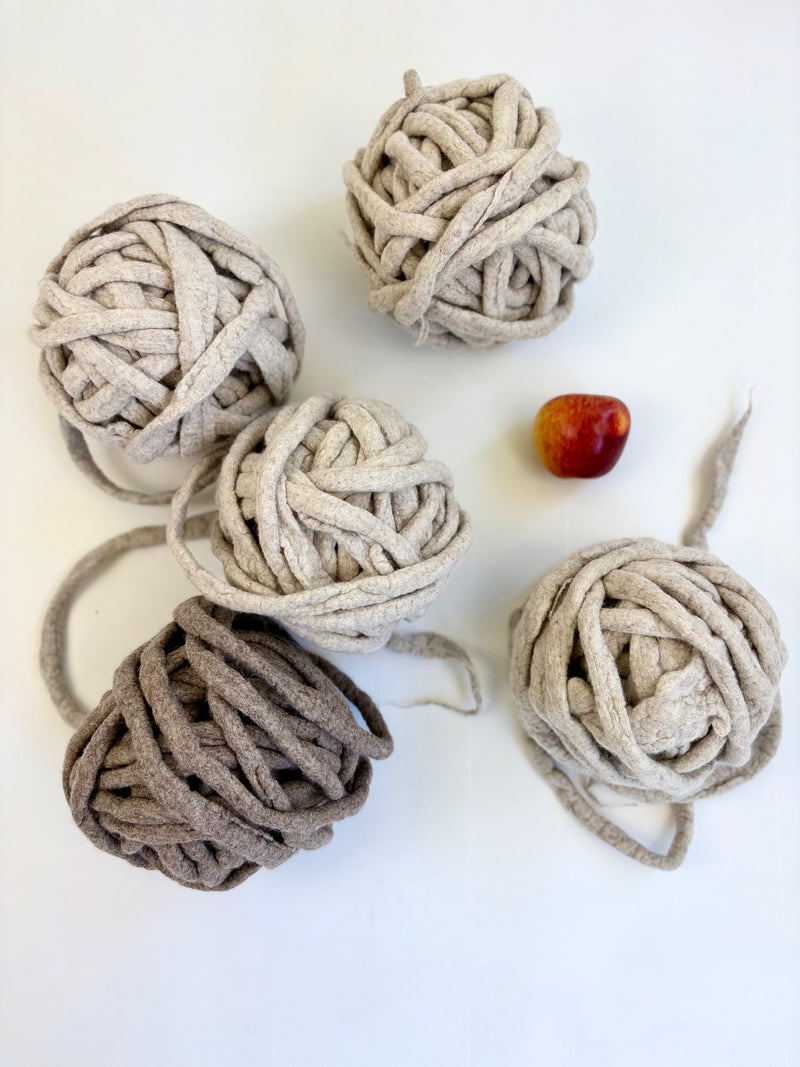 Chunky Felted Roving in Natural Silver 24m