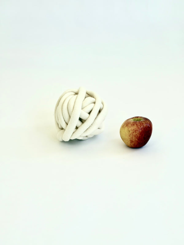 K1S1Extreme Knitting Yarn Ball in Natural White 7m