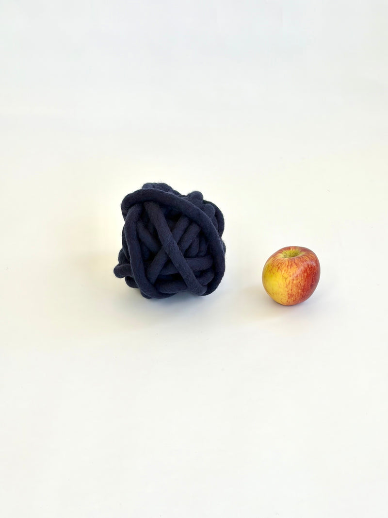 K1S1 Extreme Knittiing Yarn Ball in Navy 9.5m