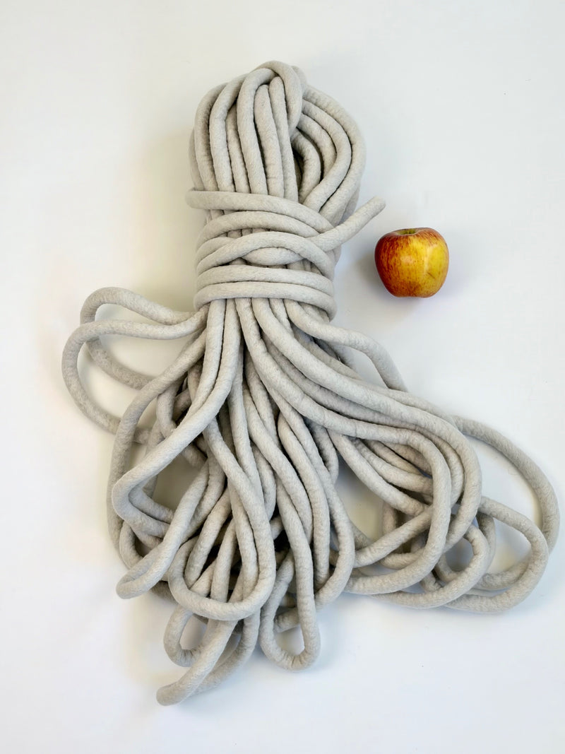 K1S1 Extreme Knitting Yarn in Putty 33m