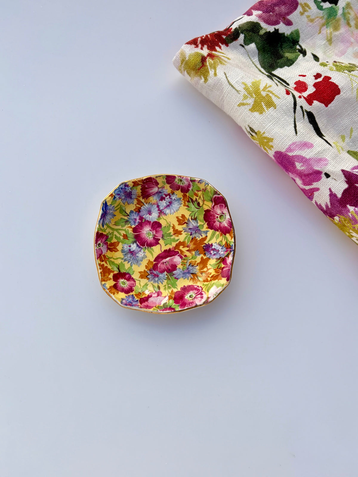 Vintage Chintz China — Rare English Floral Ceramics | Jacqui Fink
